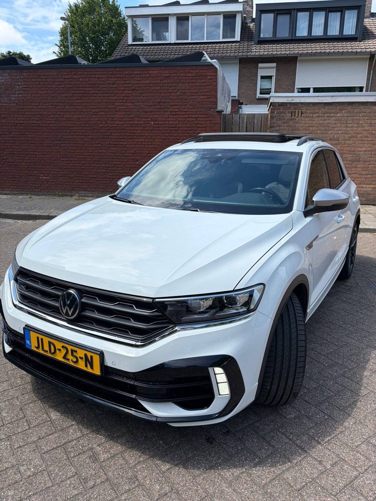 Volkswagen T-Roc R 2.0 TSI 300pk/AKRA/BEATS, Auto's, Volkswagen, Automaat, Zwart, 4 cilinders, 1984 cc