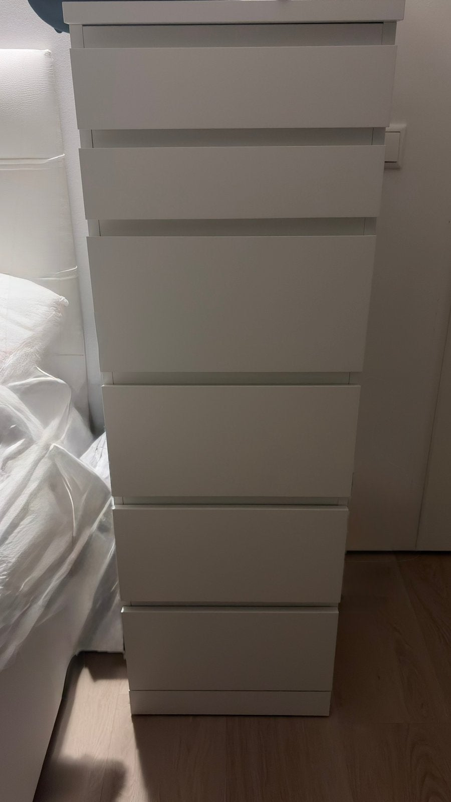 Malm ladekast met spiegel en sieradenbakje, Ophalen, 5 laden of meer, 50 tot 100 cm, Zo goed als nieuw