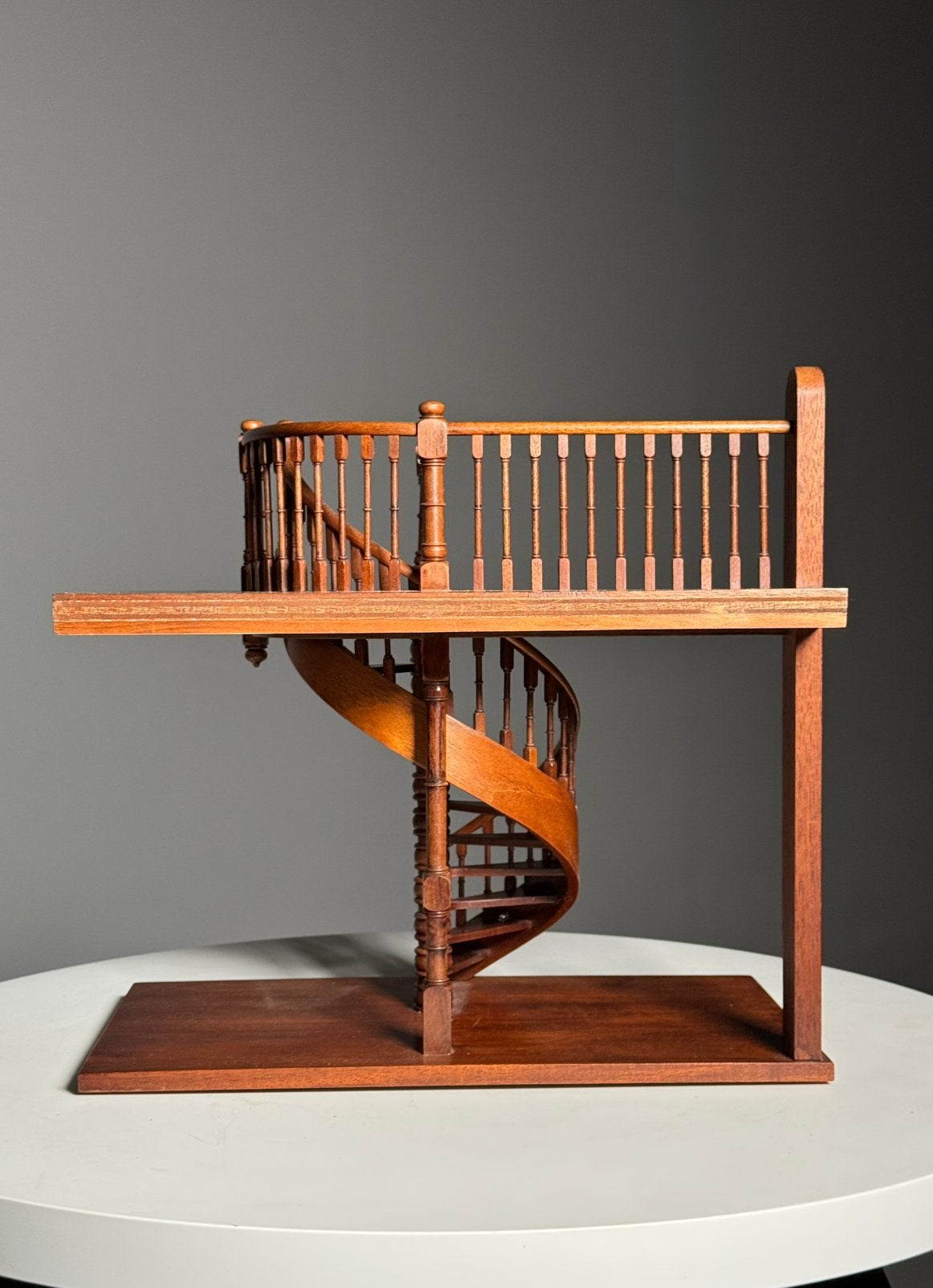 Architectonish trap model hout vintage, Ophalen, Zo goed als nieuw, Groter dan 1:32