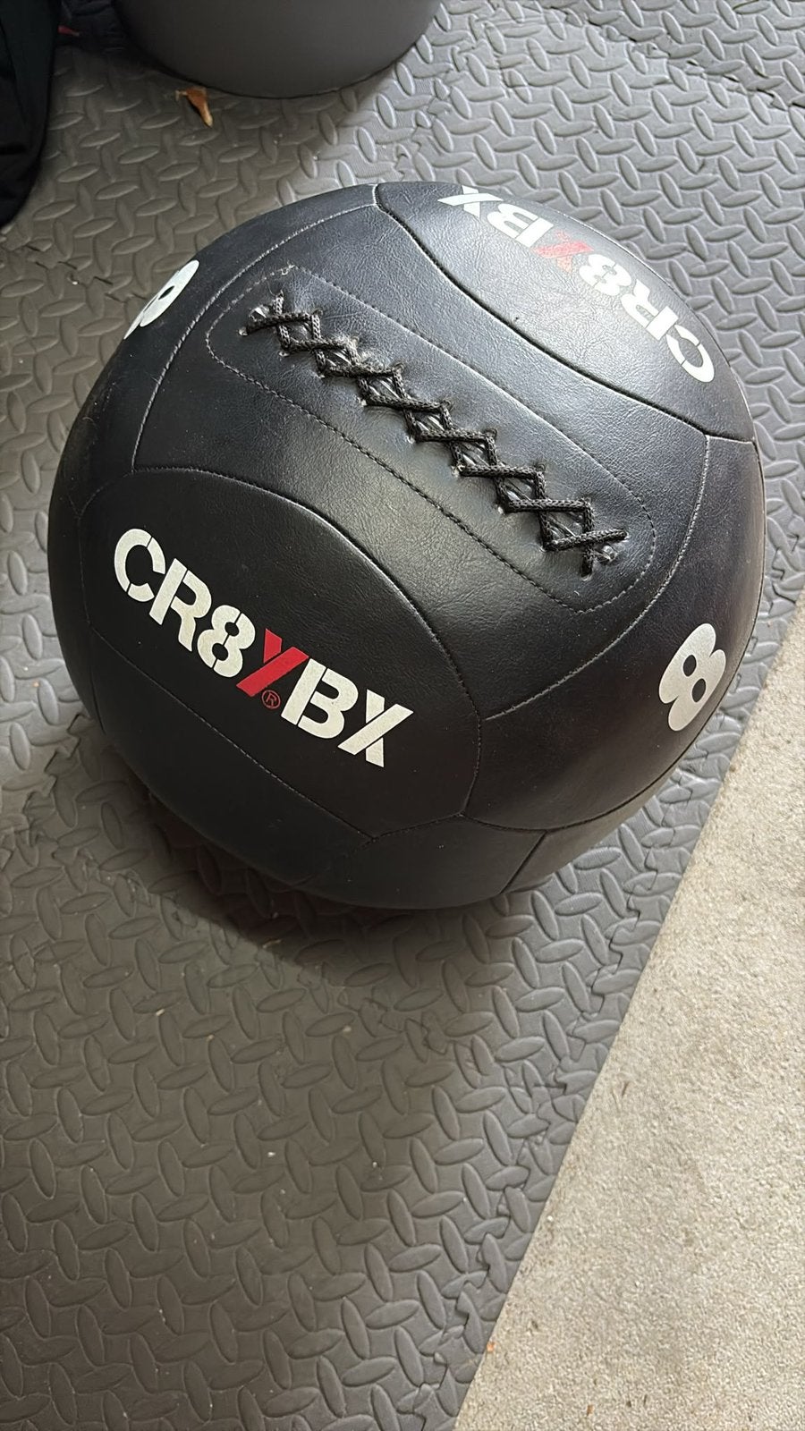 Wallball 8 kilo, Sport en Fitness, Fitnessmaterialen, Ophalen, Zo goed als nieuw, Kettlebell
