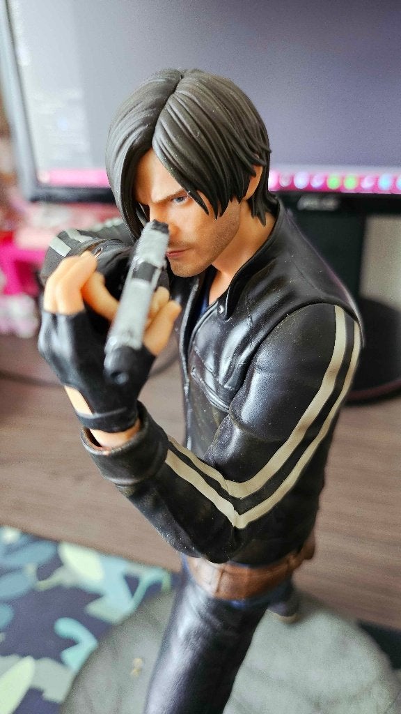 Resident Evil - Vendetta - Leon S. Kennedy 1/6 Figure, Verzamelen, Ophalen of Verzenden, Zo goed als nieuw