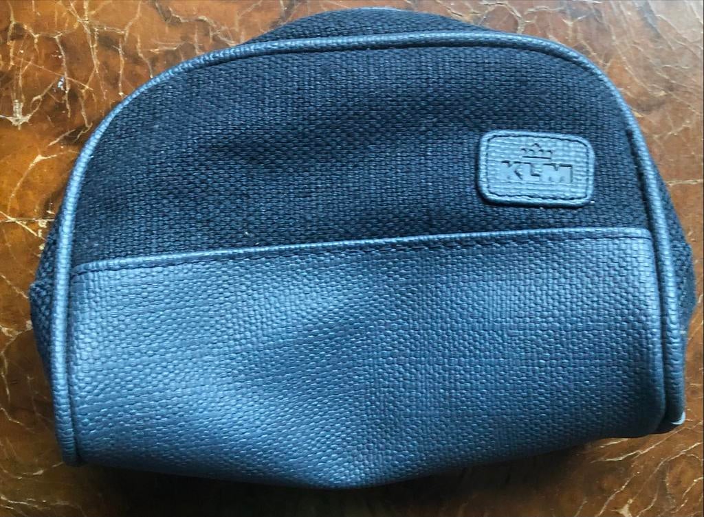 KLM - Donkerblauw toilettasje, Ophalen of Verzenden, Zo goed als nieuw, Overige typen