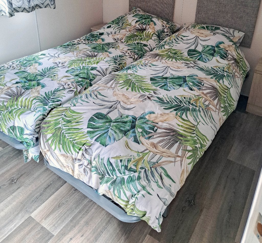 2x bed en matrassen 200x70, Ophalen, 70 cm of minder, Tweepersoons, Zo goed als nieuw