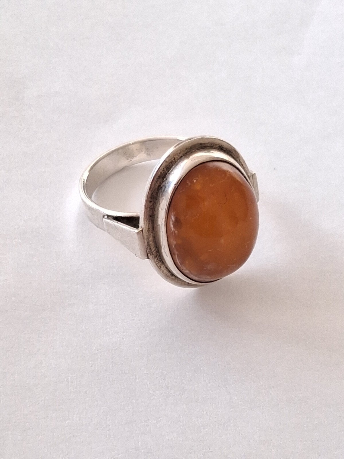 Antieke zilveren ring met Eggyolk Barnsteen maat 17, Verzenden, Zilver, Ring