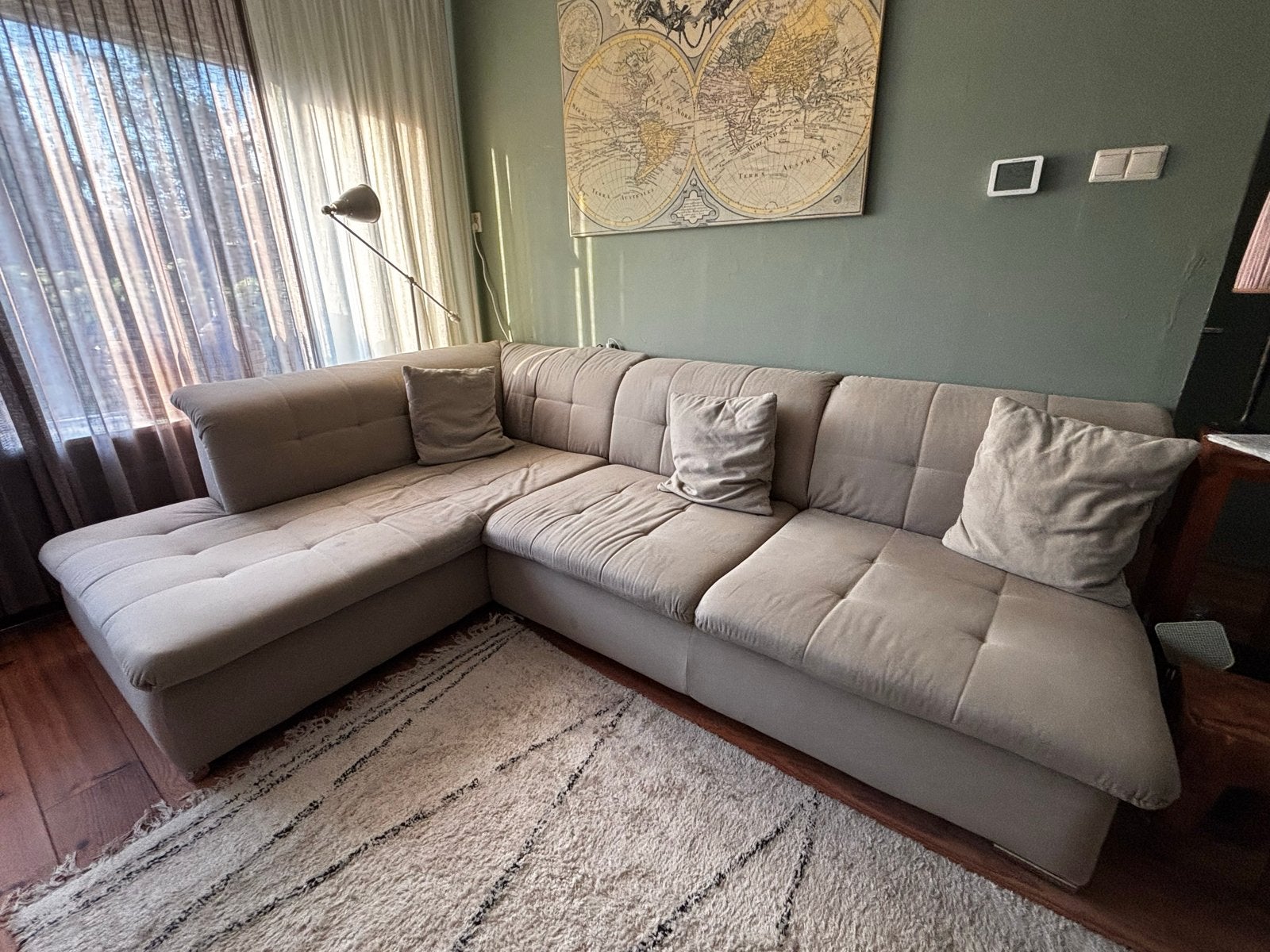 Hoekbank Taupe Gecapitonneerd - Seats and Sofa's, Huis en Inrichting, Banken | Bankstellen, Ophalen, 250 tot 300 cm, Gebruikt