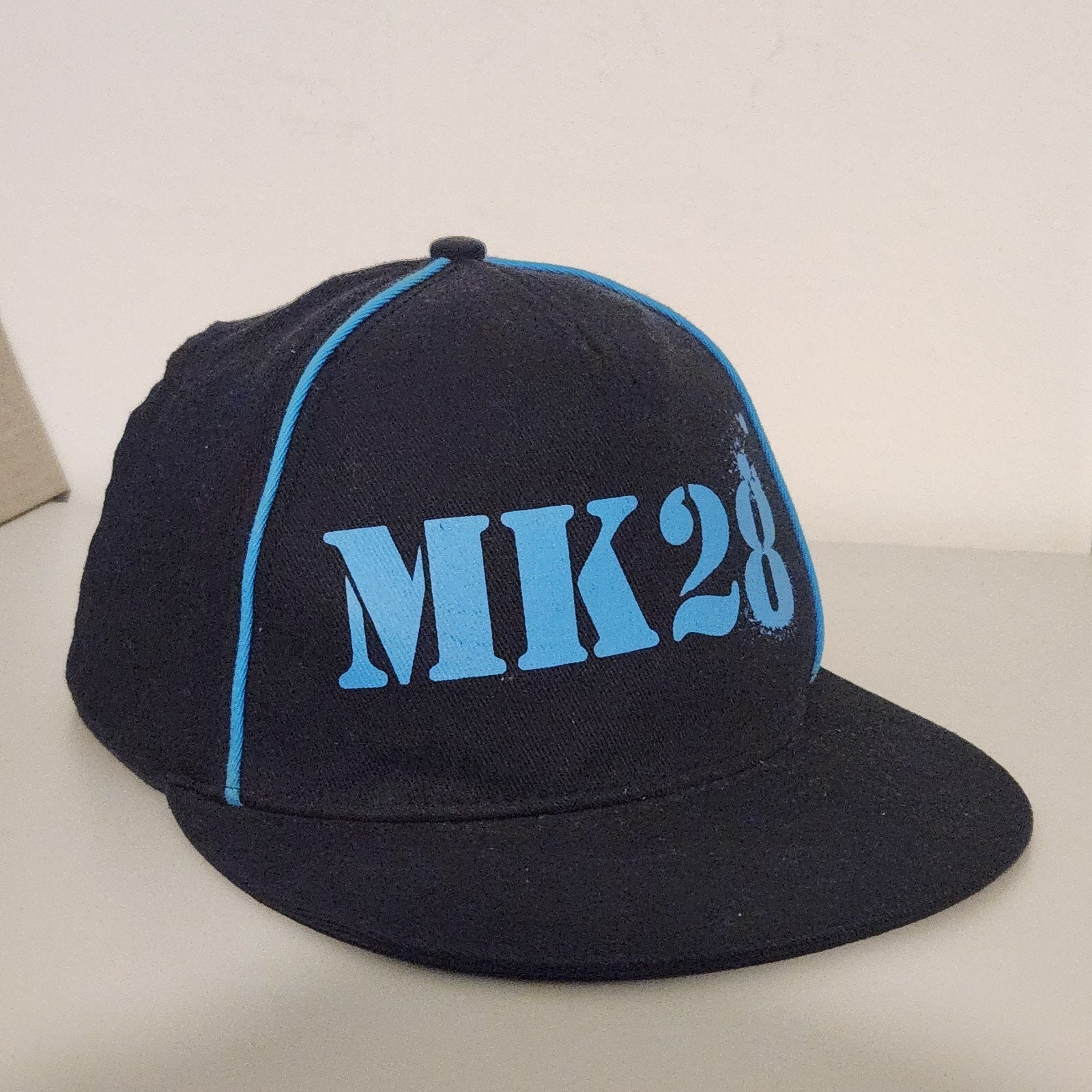 Disneyland MK28 Tek Flex Snapback Pet 55-59cm Vintage Y2K, Ophalen of Verzenden, Tek Flex, Gedragen, Pet