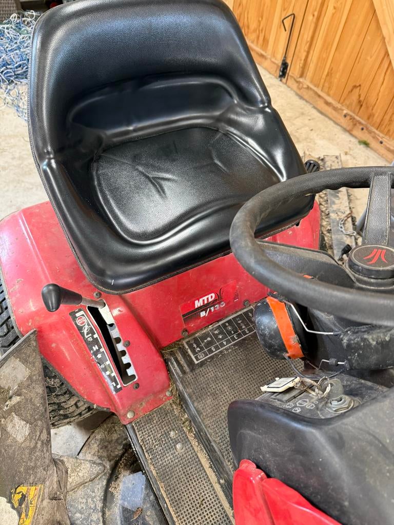 MTD B/130 Zitmaaier - Motorprobleem, Ophalen of Verzenden, Zo goed als nieuw