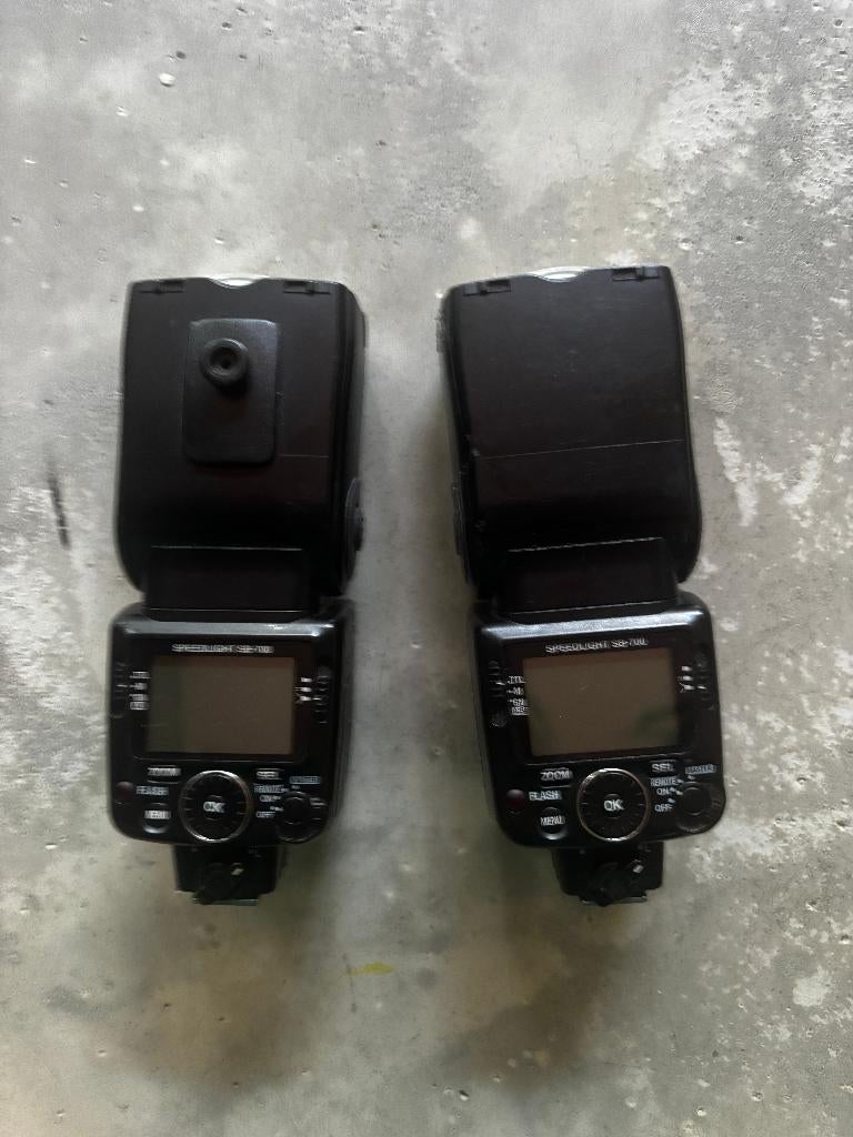 2x speedlight sb-700 nikon, Ophalen of Verzenden, Gebruikt, Nikon, Kantelbaar