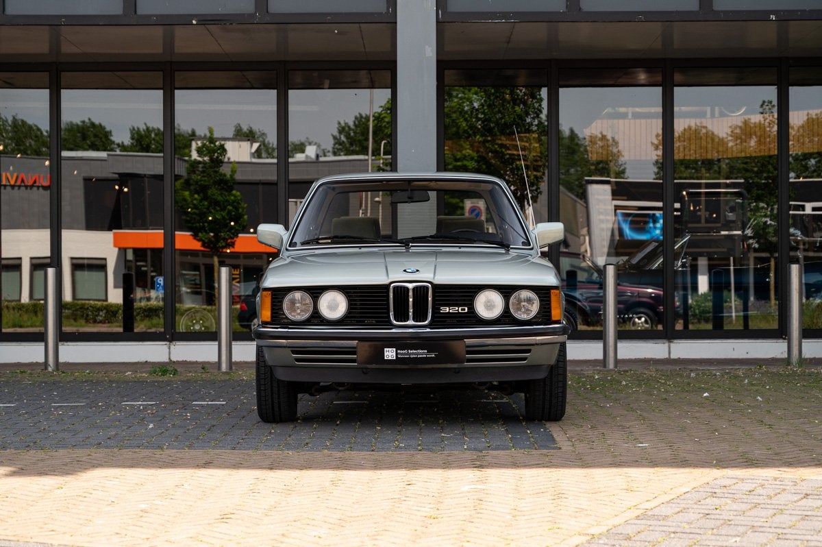 BMW 3-serie 320 E21 Edition E (bj 1982), Auto's, Stof, Gebruikt, Overige kleuren, 4 stoelen