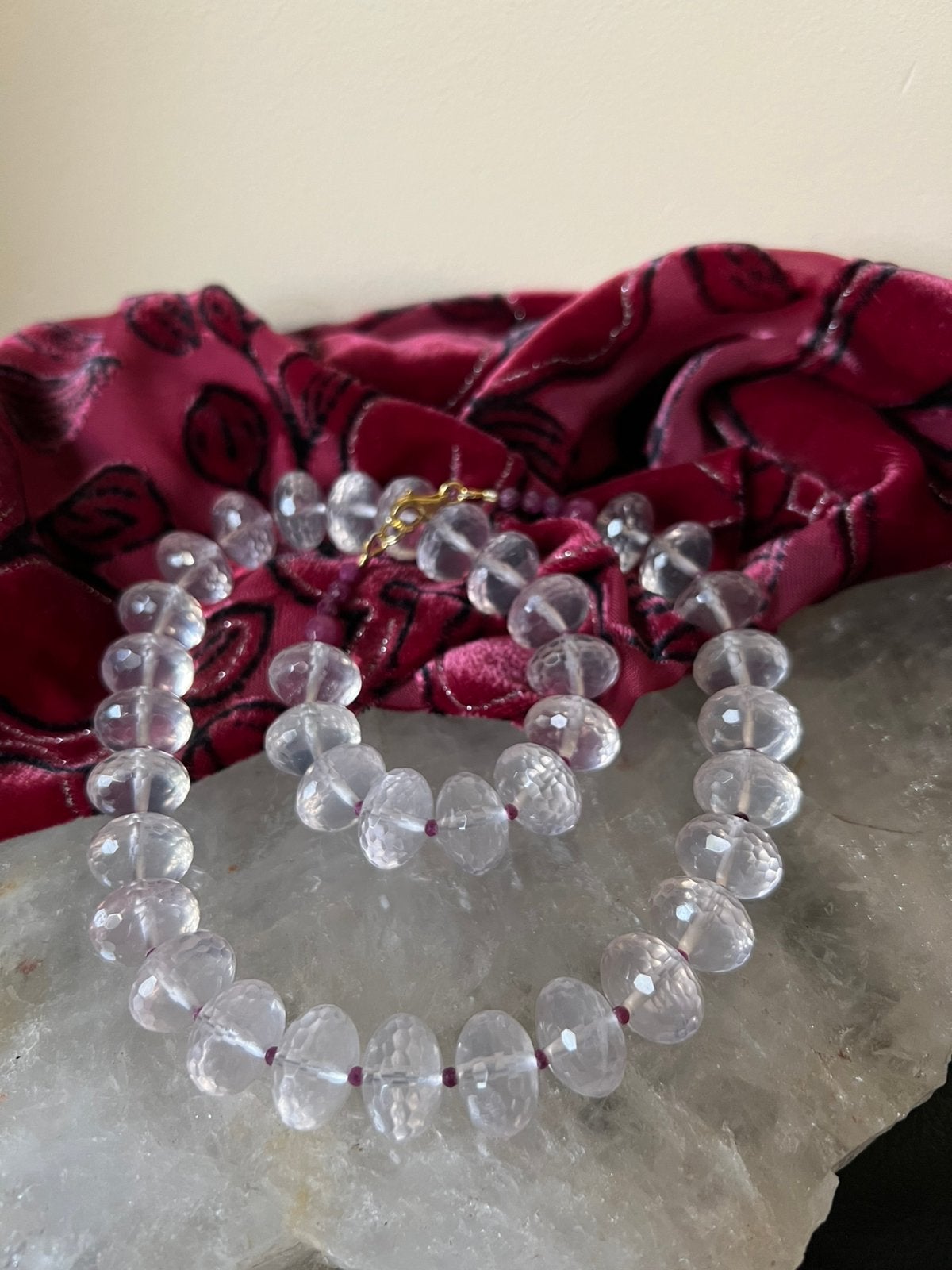 Rozenkwarts Robijn facet beschermt liefde geluk magie uniek, Sieraden, Tassen en Uiterlijk, Kettingen, Magnolia11, Nieuw, Verstelbaar