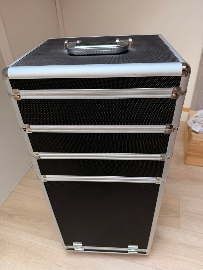 Professionele Make-up Koffer op Wielen - Zwart, Ophalen, Zwart, Zo goed als nieuw, Met slot