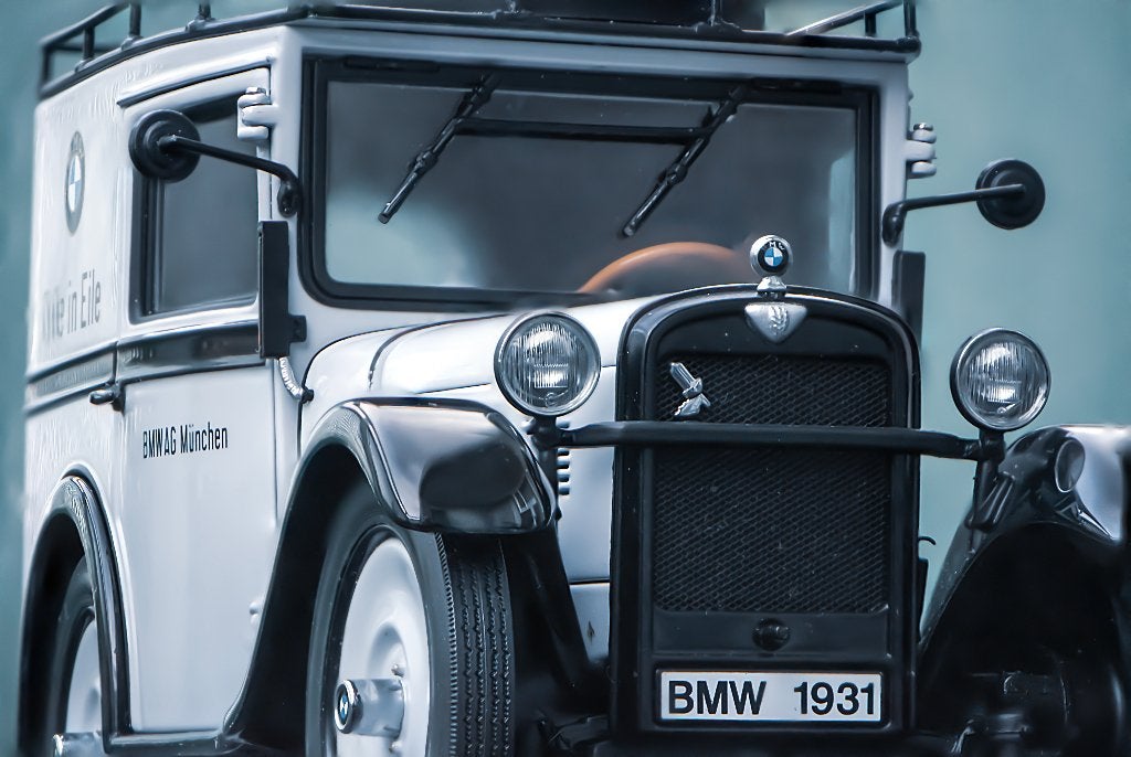 BMW Dixi  1931 1/18 autoart, Ophalen, Zo goed als nieuw, Auto, Autoart