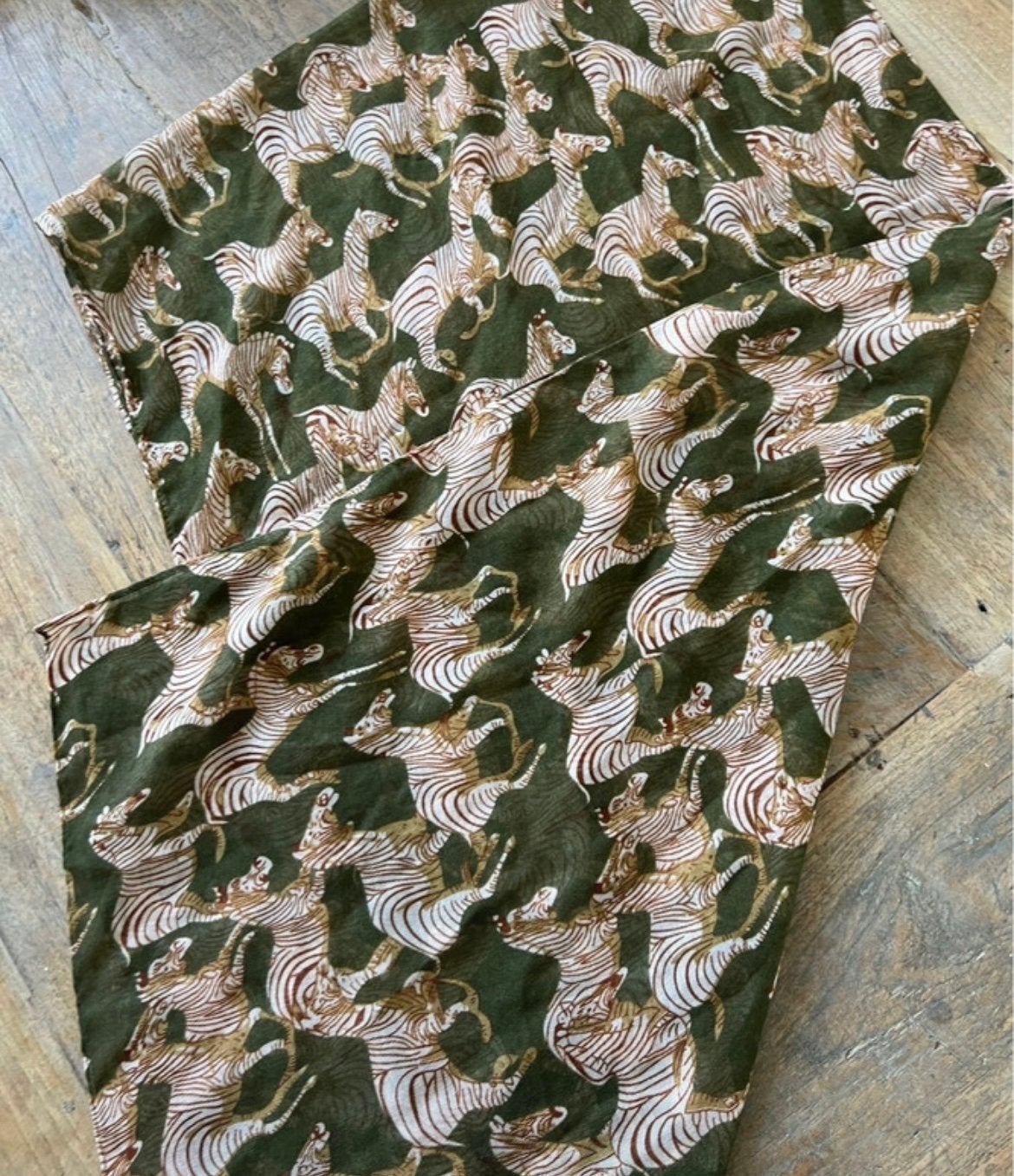 Chameleon Sjaal met Zebraprint - Groen/Beige, Overige materialen, Meerkleurig, Ophalen of Verzenden, Zo goed als nieuw
