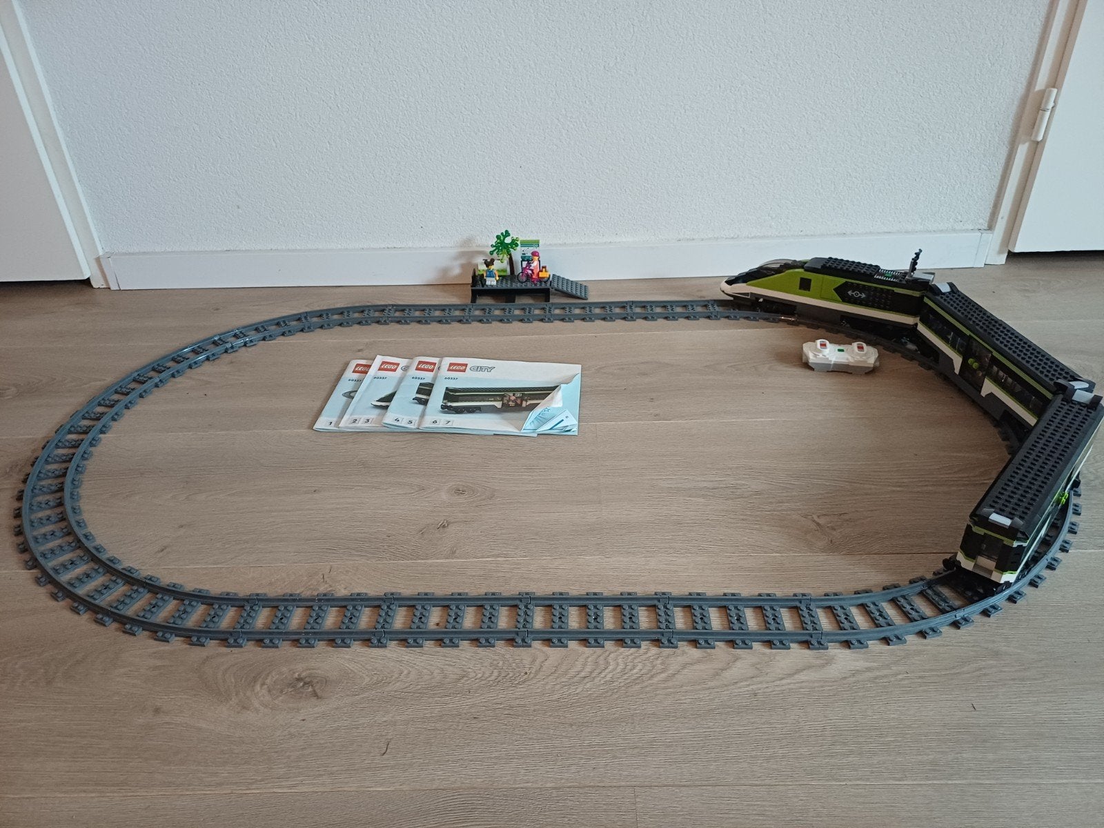 Lego City Passagierstrein 60337 met afstandsbediening, Kinderen en Baby's, Ophalen, City, Lego, Zo goed als nieuw