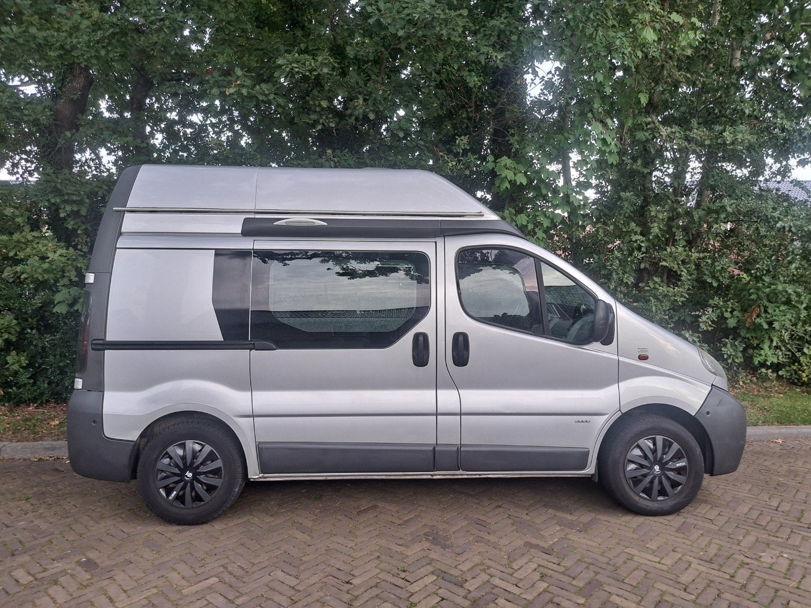 Buscamper Opel Vivaro Hoogte 2 zeer netjes verkocht!, Overige merken, Tot en met 2, Bedrijf, Overige merken