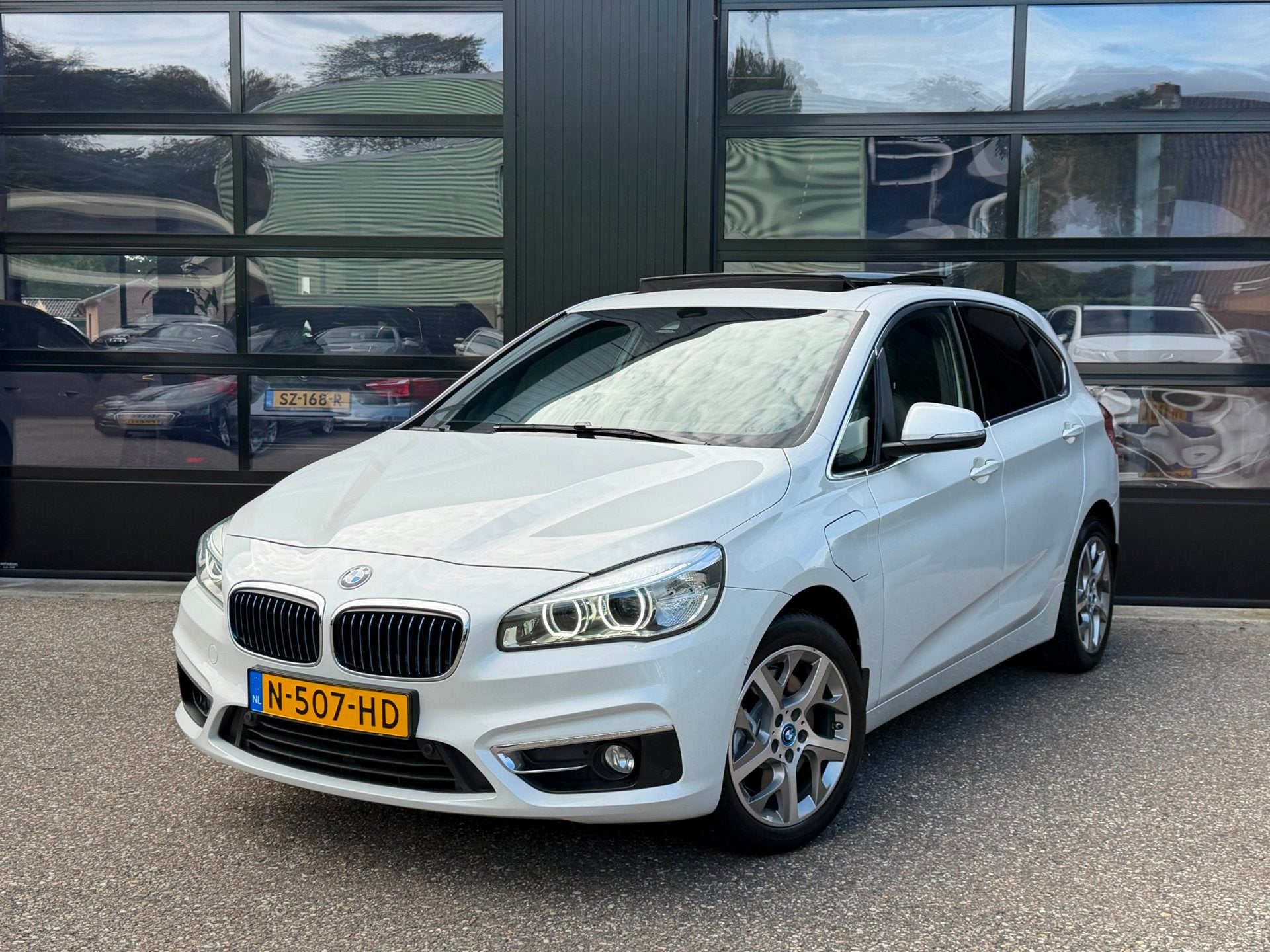 BMW 2-serie Active Tourer 225xe iPerformance High Executive, Auto's, Automaat, 136 pk, Gebruikt, Euro 6