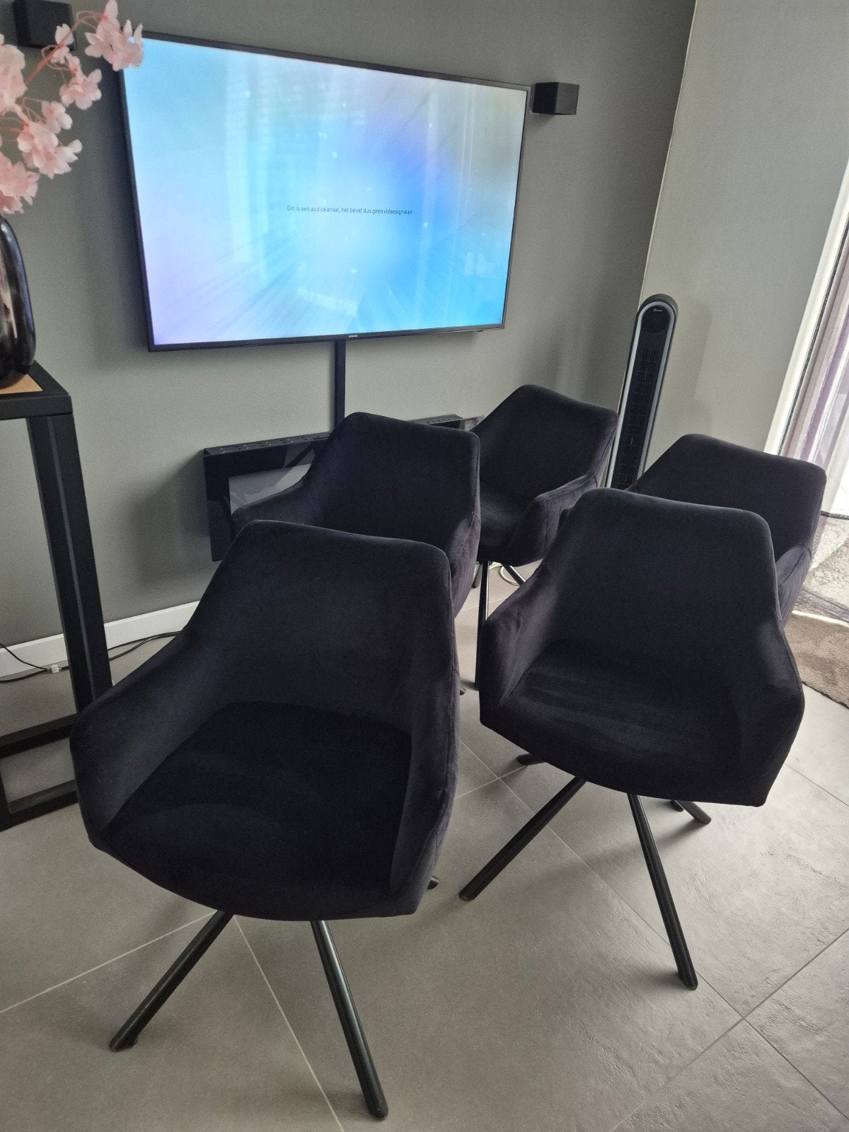 Furtado Velvet black eetkamerstoelen, Ophalen, Zwart, Zo goed als nieuw, Vier