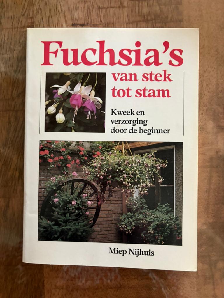 Fuchsia’s van stek tot stam, Boeken, Ophalen of Verzenden, Zo goed als nieuw, Interieur en Design