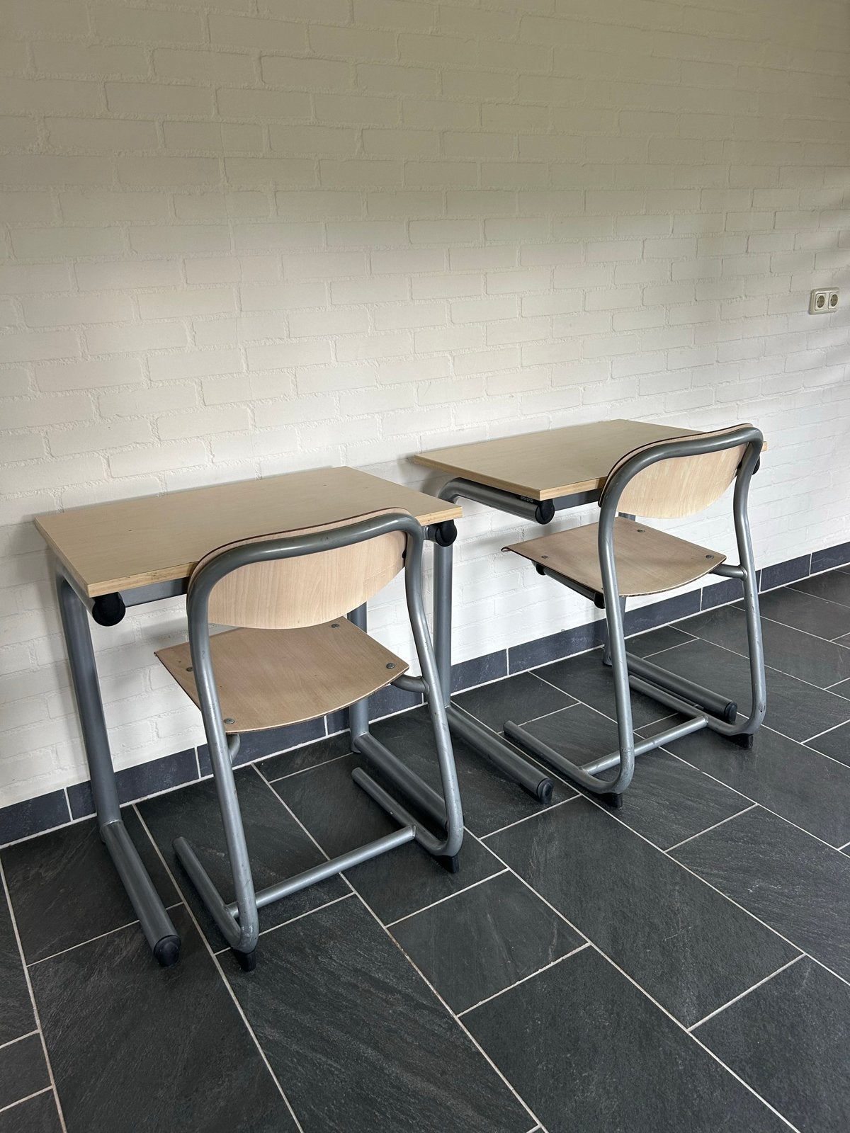 Schoolbankje met stoel/ 50x70 leerlingtafel (hoog 82cm), Ophalen, Gebruikt, Rechthoekig, 50 tot 100 cm