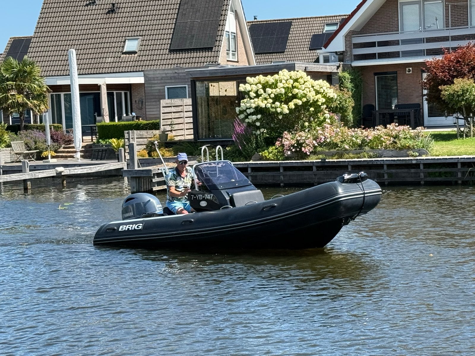 BRIG Eagle 5 RIB HYPALON met Yamaha 100pk buitenboordmotor, Zo goed als nieuw, Ophalen, Polyester/glasvezel, Afdekzeil