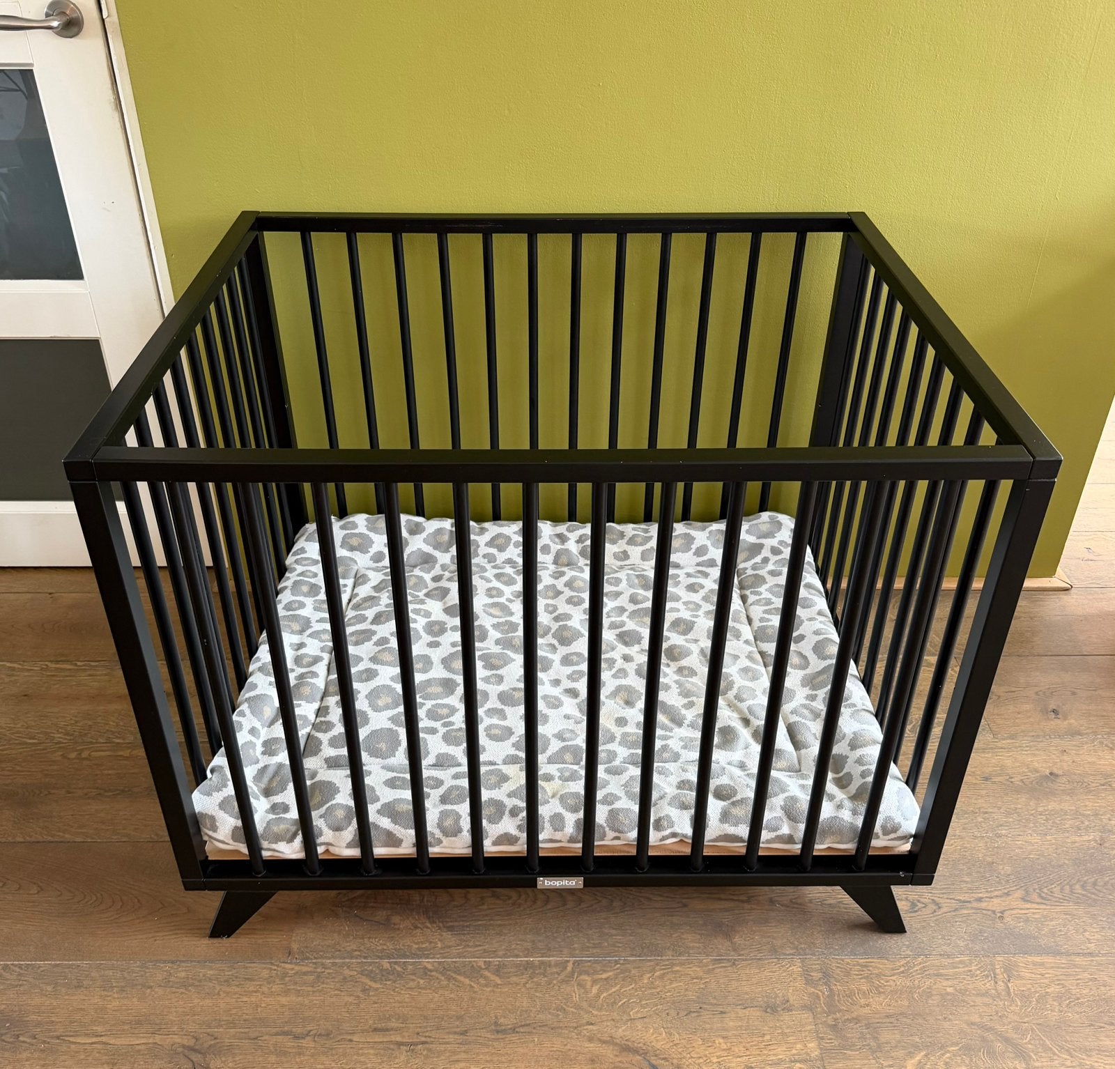 Baby box - Bopita Retro zwart 95x75cm, Kinderen en Baby's, Ophalen, Zo goed als nieuw, Rechthoekig, In hoogte verstelbaar