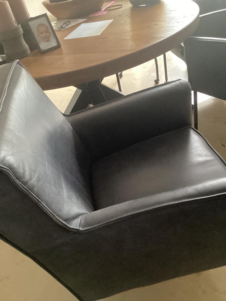 Eetkamer stoelen, Huis en Inrichting, Ophalen of Verzenden, Zo goed als nieuw, Bruin, Vier