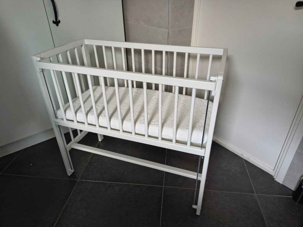 Co-sleeper / wieg met matrasje, Ophalen, Zo goed als nieuw, Wieg