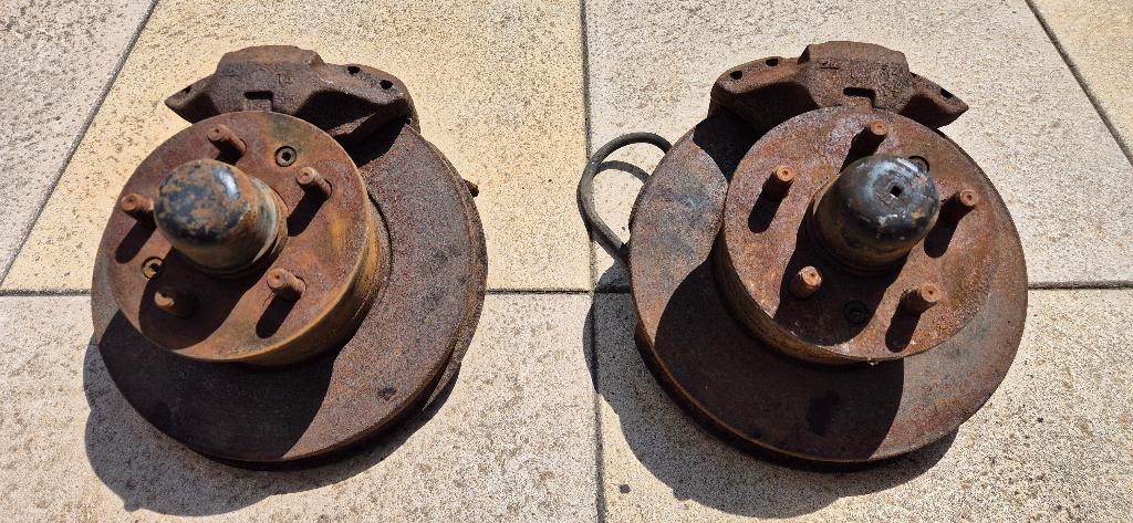 VW T2b spindels, voor remschijven en remklauwen, Ophalen, Gebruikt, Volkswagen