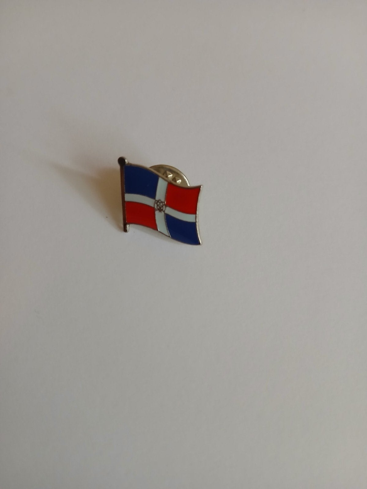 Speldje Vlag Dominicaanse Republiek, Ophalen of Verzenden, Zo goed als nieuw, Stad of Land, Speldje of Pin