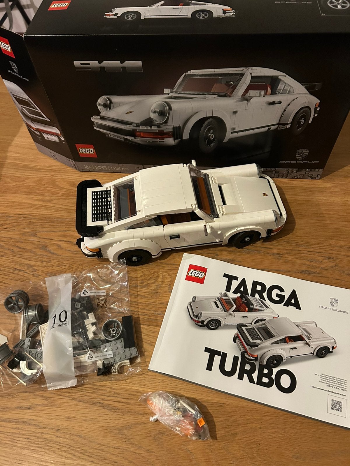 Lego Porsche 911 Turbo en Targa 10295 aankoopdatum 29/09, Lego, Ophalen of Verzenden, Zo goed als nieuw, Inclusief instructies