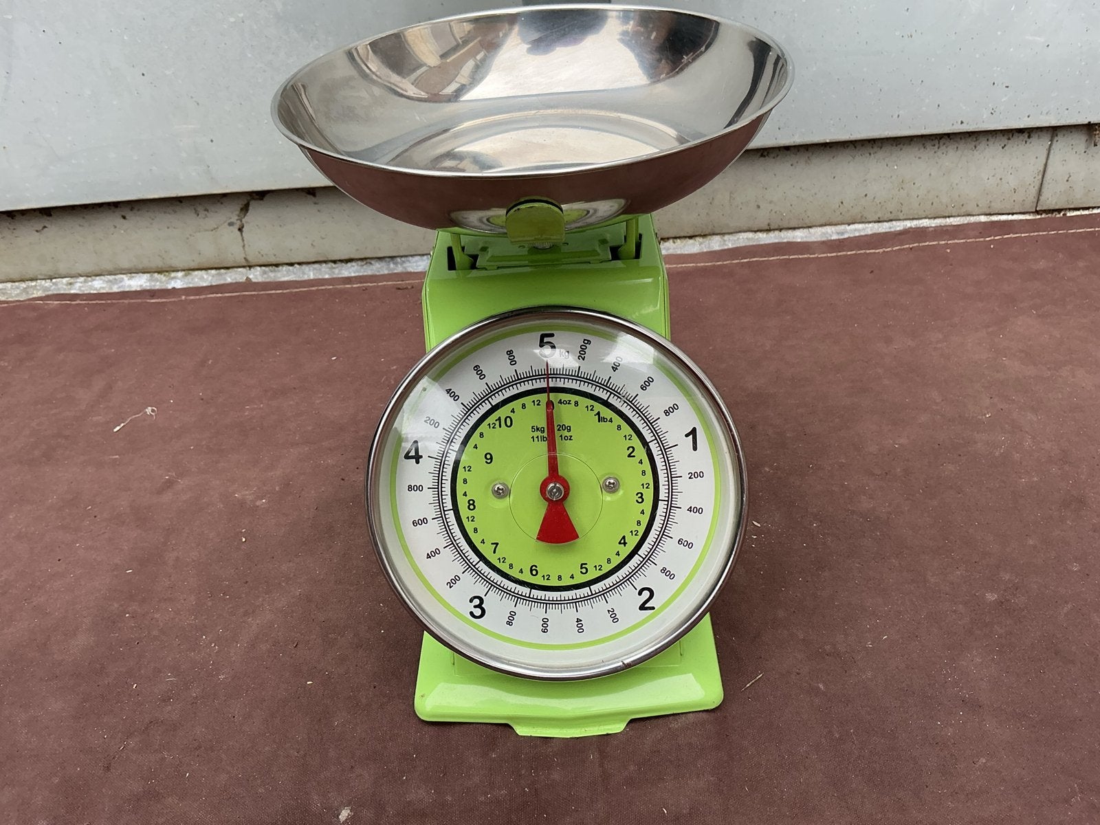 Analoge keukenweegschaal met kom - Groen, Witgoed en Apparatuur, Weegschalen, Minder dan 10 kg, Keukenweegschaal, Ophalen of Verzenden