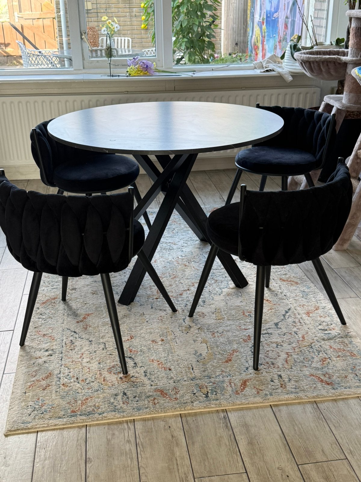 Vier zwarte stoelen, Huis en Inrichting, Ophalen, Zo goed als nieuw, Zwart, Vier