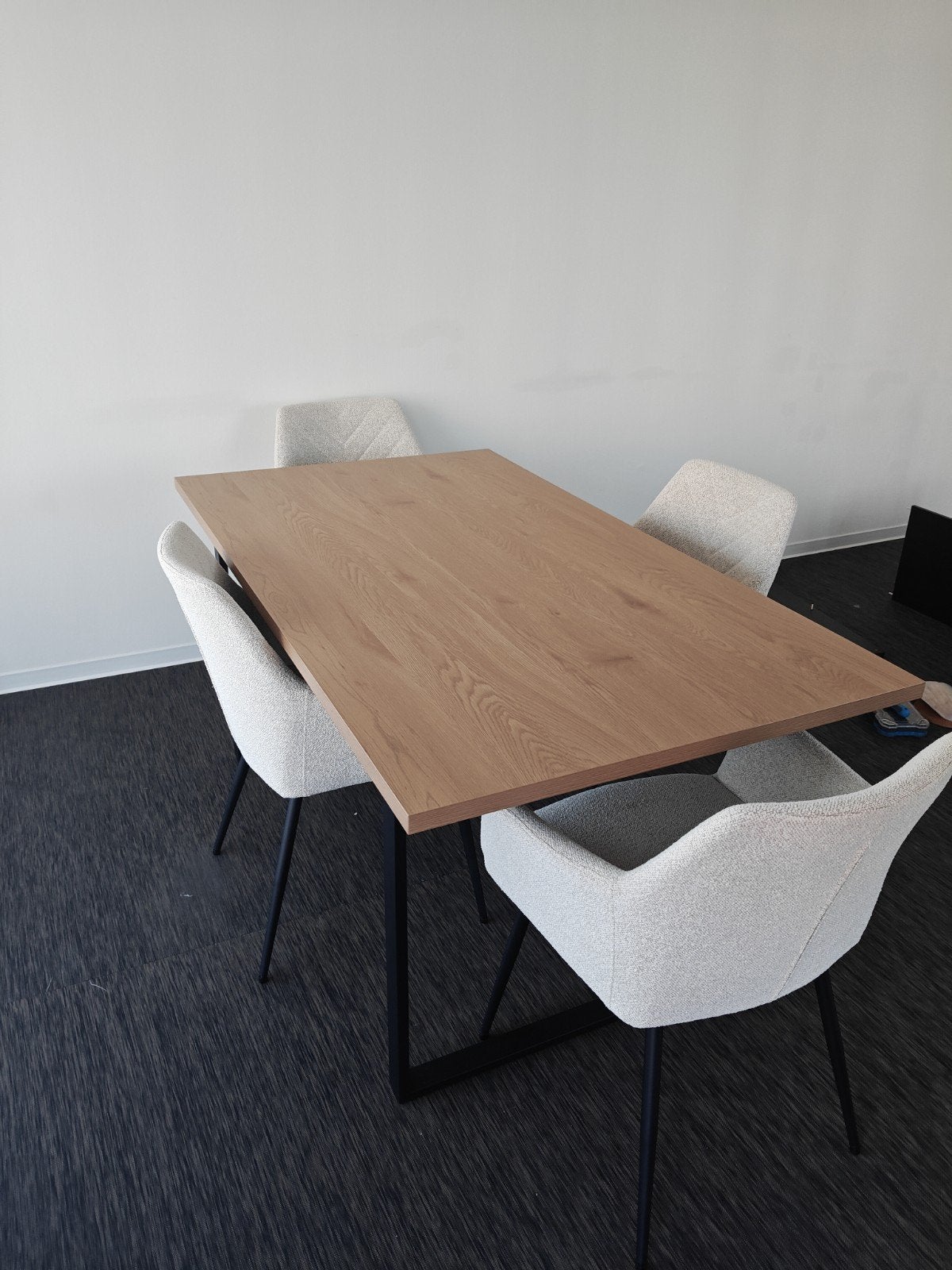 Eettafel AABENRAA 90x160 warm eiken zwart met 4 stoelen, Overige houtsoorten, Gebruikt, 150 tot 200 cm, Vier personen