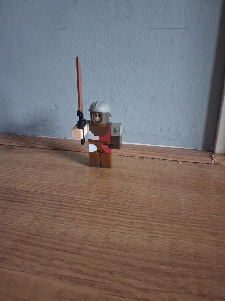 Roblox actiefiguur met zwaard, Ophalen, Gebruikt