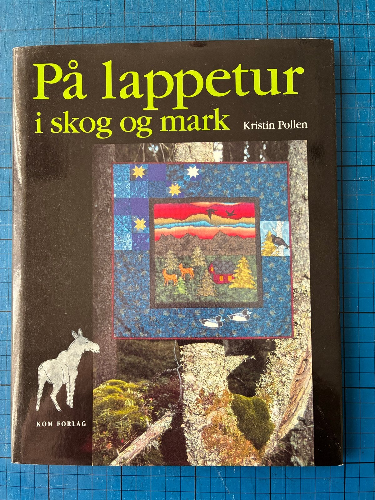 Patchwork en quilten boek: 'På lappetur i skog og mark', Boeken, Ophalen of Verzenden, Zo goed als nieuw, Borduren en Naaien