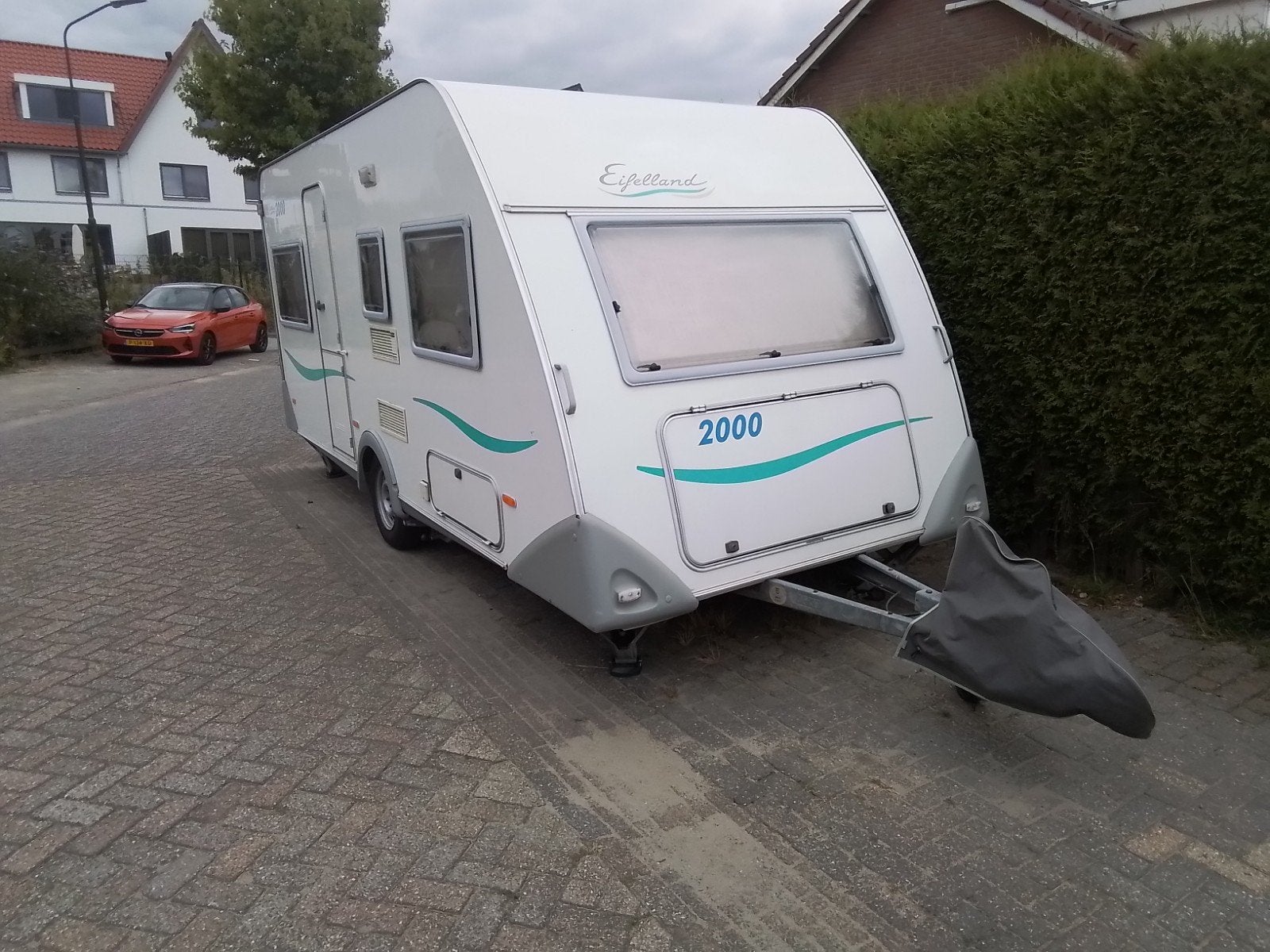 Eifelland 2000  met mover, Caravans en Kamperen, Caravans, Mover, Rondzit, 4 tot 5 meter, Tot en met 4