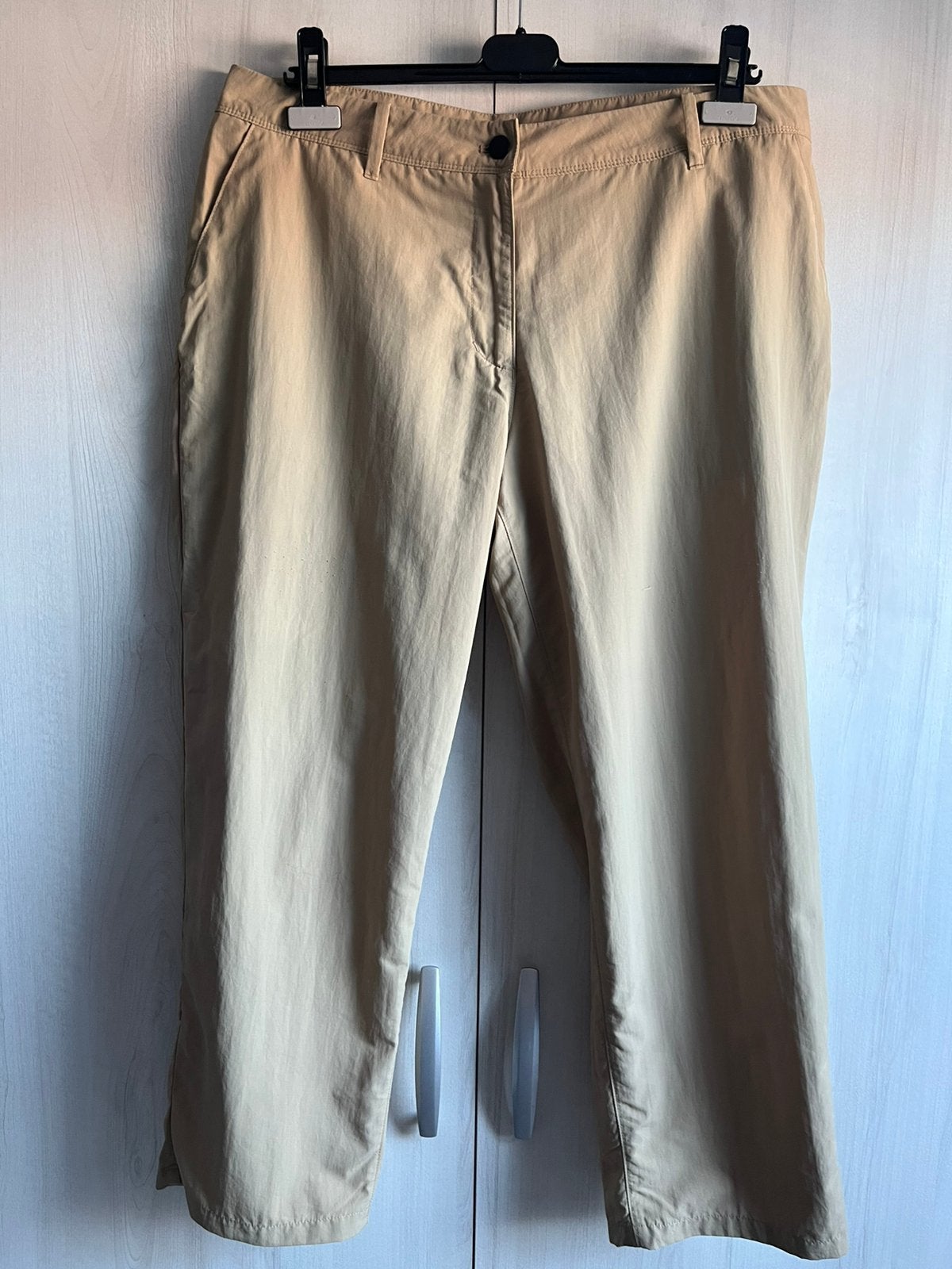 De ultieme reisbroek merk Jack Wolfskin Super licht maat 44, Kort, Beige, Maat 42/44 (L), Ophalen of Verzenden