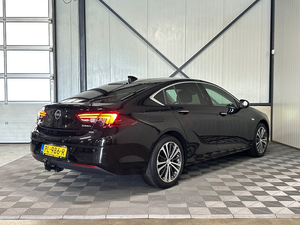 Opel Insignia Grand Sport 1.5 Turbo | Business Executive | N, Gebruikt, 4 cilinders, 700 kg, Zwart