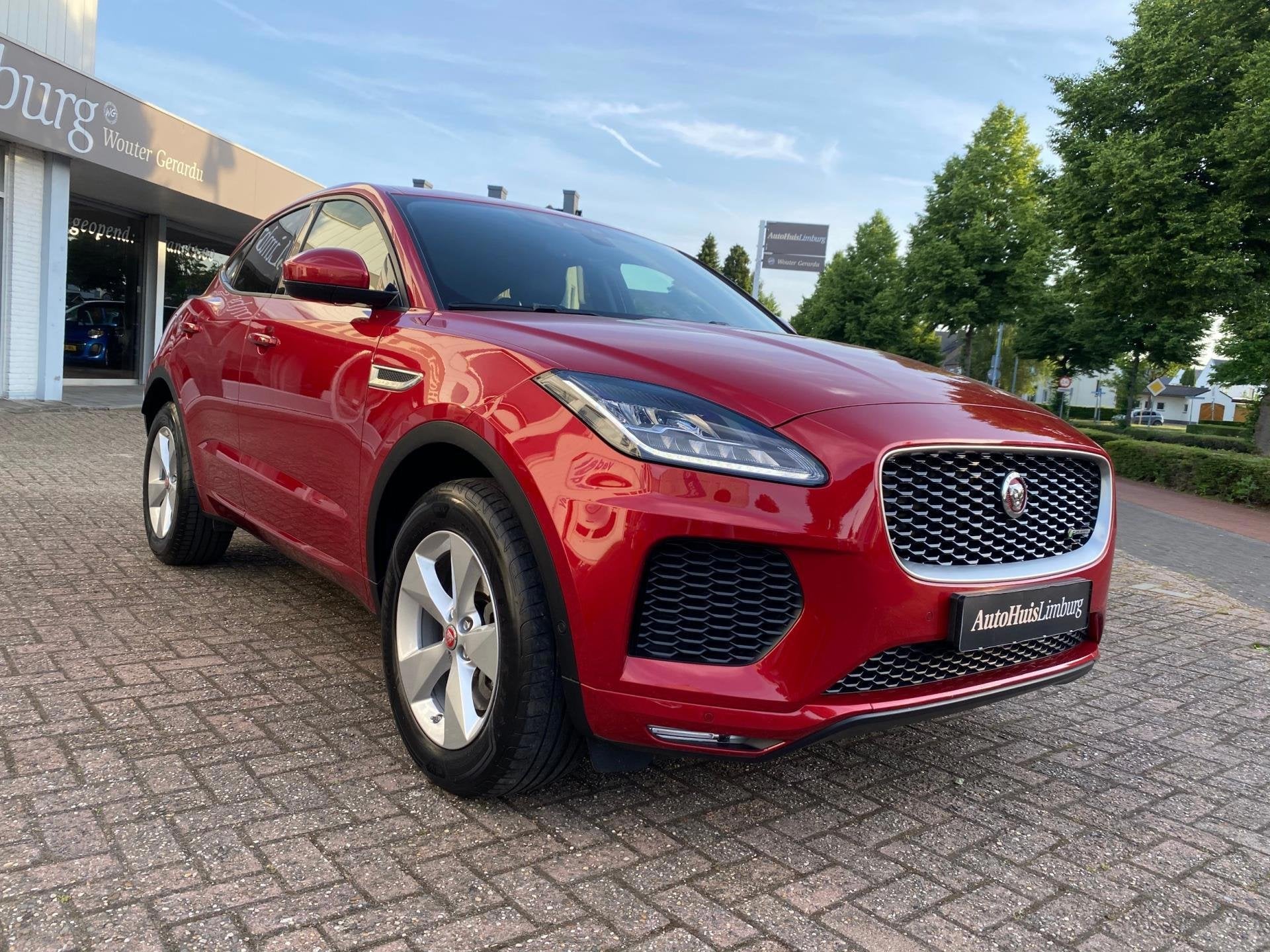 Jaguar E-PACE 2.0 P250 AWD R-Dynamic SE|Firenze Red|1e eigen, Auto's, Dealer onderhouden, 249 pk, Gebruikt, 4 cilinders
