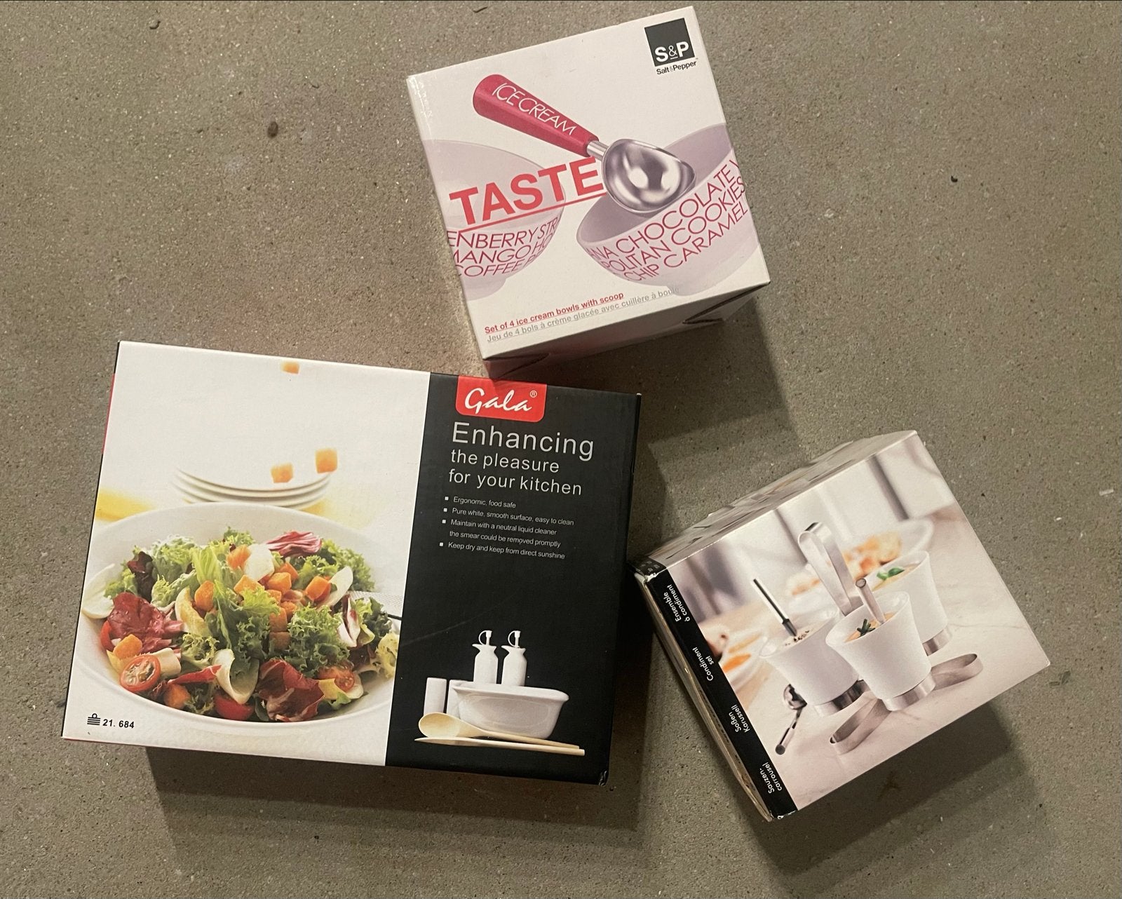 Keukenaccessoires set: ijscoupes, saladeschaal, zout/peper, Huis en Inrichting, Keuken | Keukenbenodigdheden, Ophalen, Overige typen
