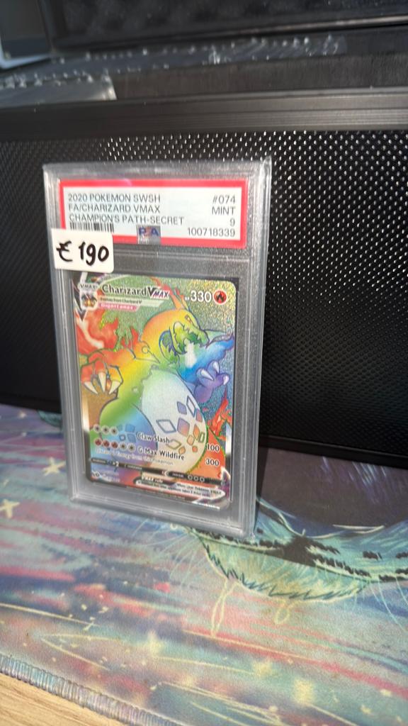 Chatizard vmax rainbow psa 9, Hobby en Vrije tijd, Verzamelkaartspellen | Pokémon, Ophalen of Verzenden, Zo goed als nieuw