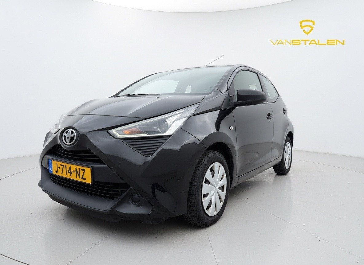 Toyota Aygo 1.0 VVT-i x-fun|Achteruitrijcamera|Elektrische r, Voorwielaandrijving, Gebruikt, Euro 6, 4 stoelen