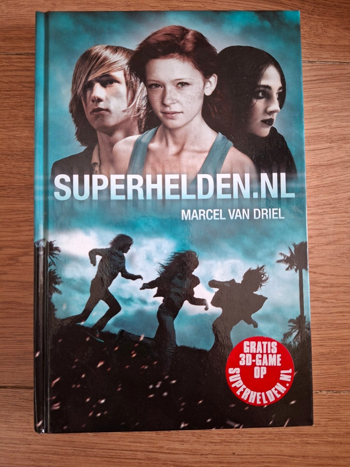 Superhelden- Spannend jeugdboek van Marcel van Driel, Ophalen of Verzenden, Zo goed als nieuw, Marcel van Driel, Fictie