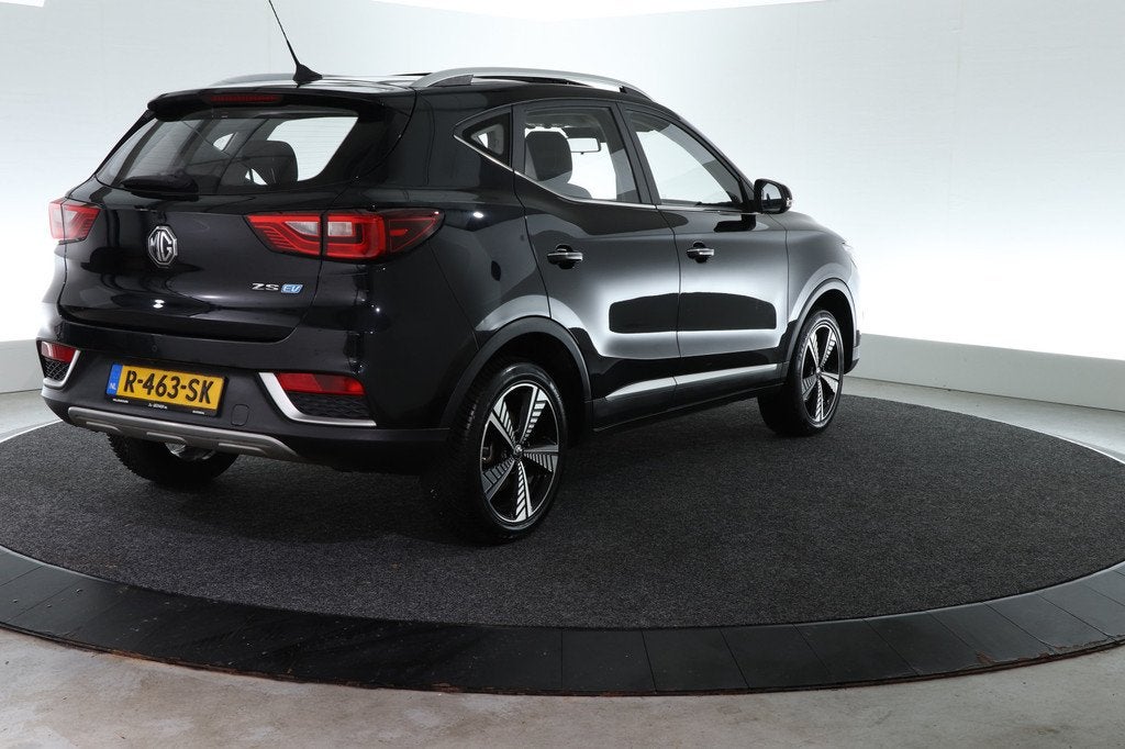 MG Mg Zs EV Luxury 45 kWh | PANO-DAK | CARPLAY | (bj 2021), Gebruikt, 143 pk, 1507 kg, Leder