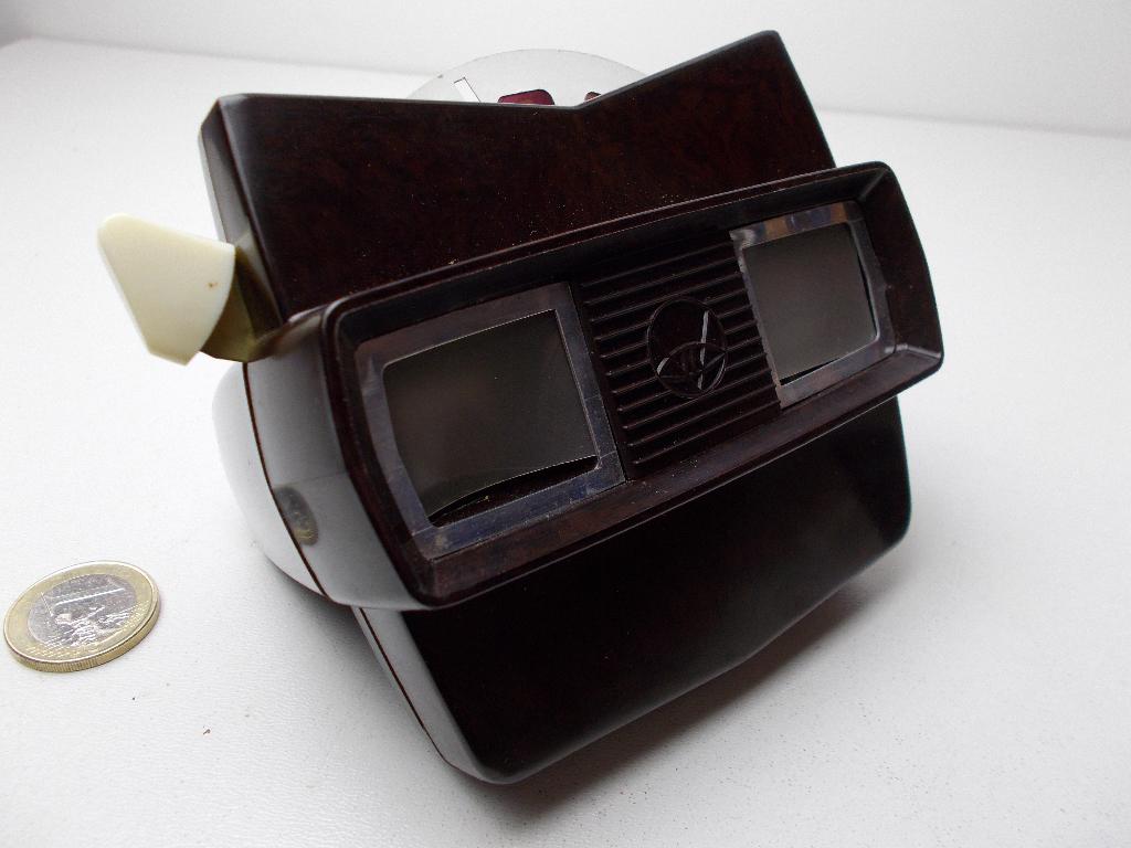 BAKELIETEN VIEWMASTER + 1 SCHIJFJE. (Werkt perfect!) -B-., Ophalen of Verzenden