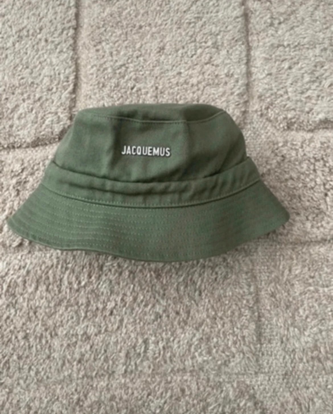 Jacquemus bucket hat, groen, Ophalen of Verzenden, Nieuw, 58 cm (L, 7¼ inch) of meer, Pet