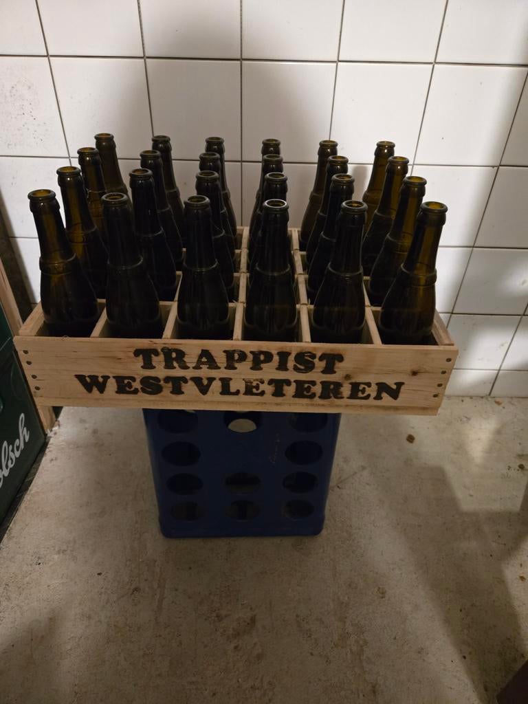 Westvleteren houten krat met 24 lege flesjes, Verzamelen, Ophalen, Gebruikt