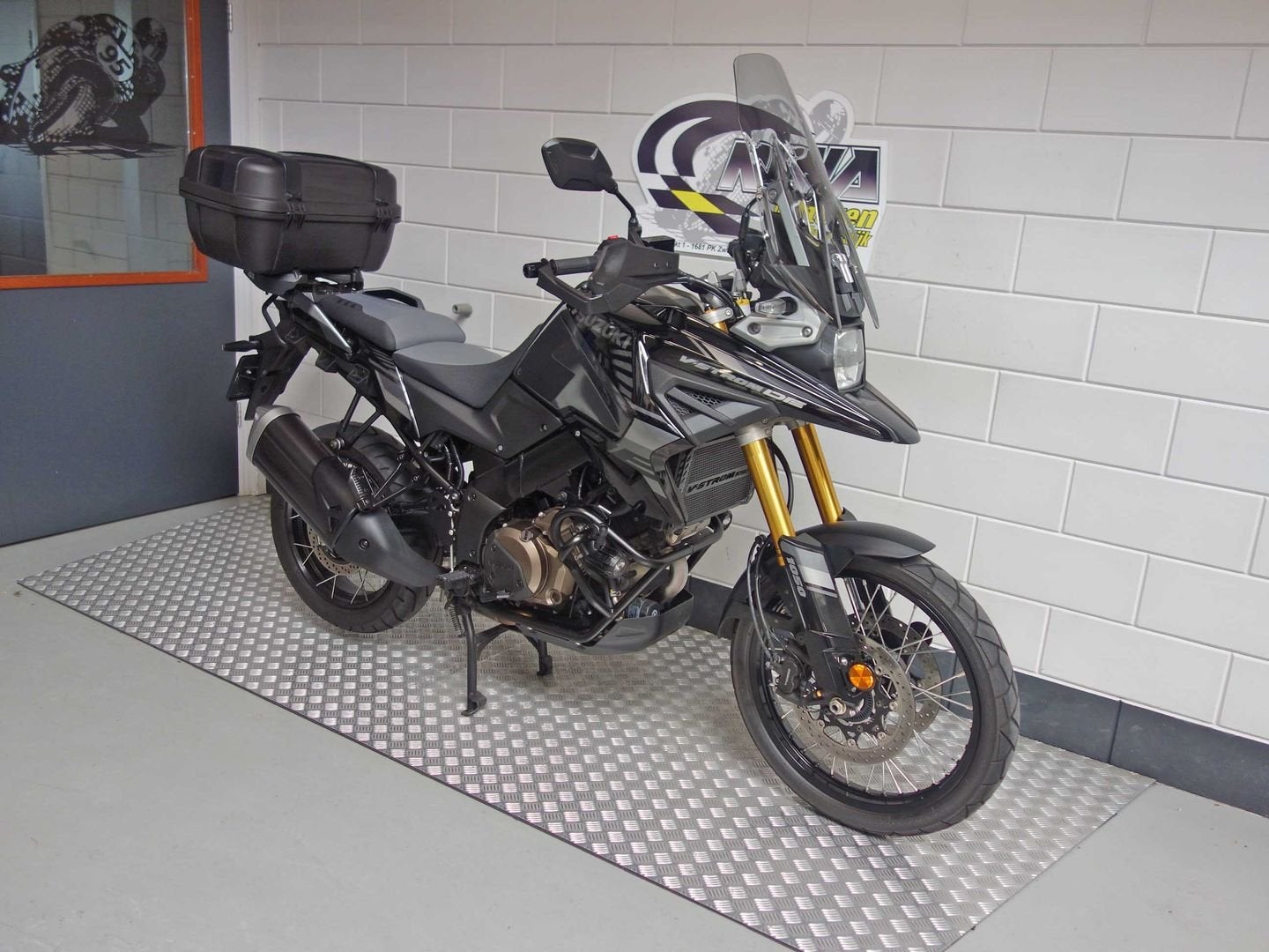 SUZUKI V-STROM 1050 DE, Motorrijbewijs A, Bedrijf, Onbekend, Meer dan 35 kW