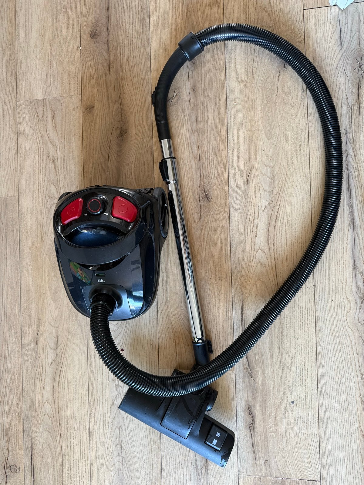 OK. Stofzuiger OVC 81522 B - 800W Sledestofzuiger, Witgoed en Apparatuur, Stofzuigers, Overige merken, Zo goed als nieuw, Sledestofzuiger