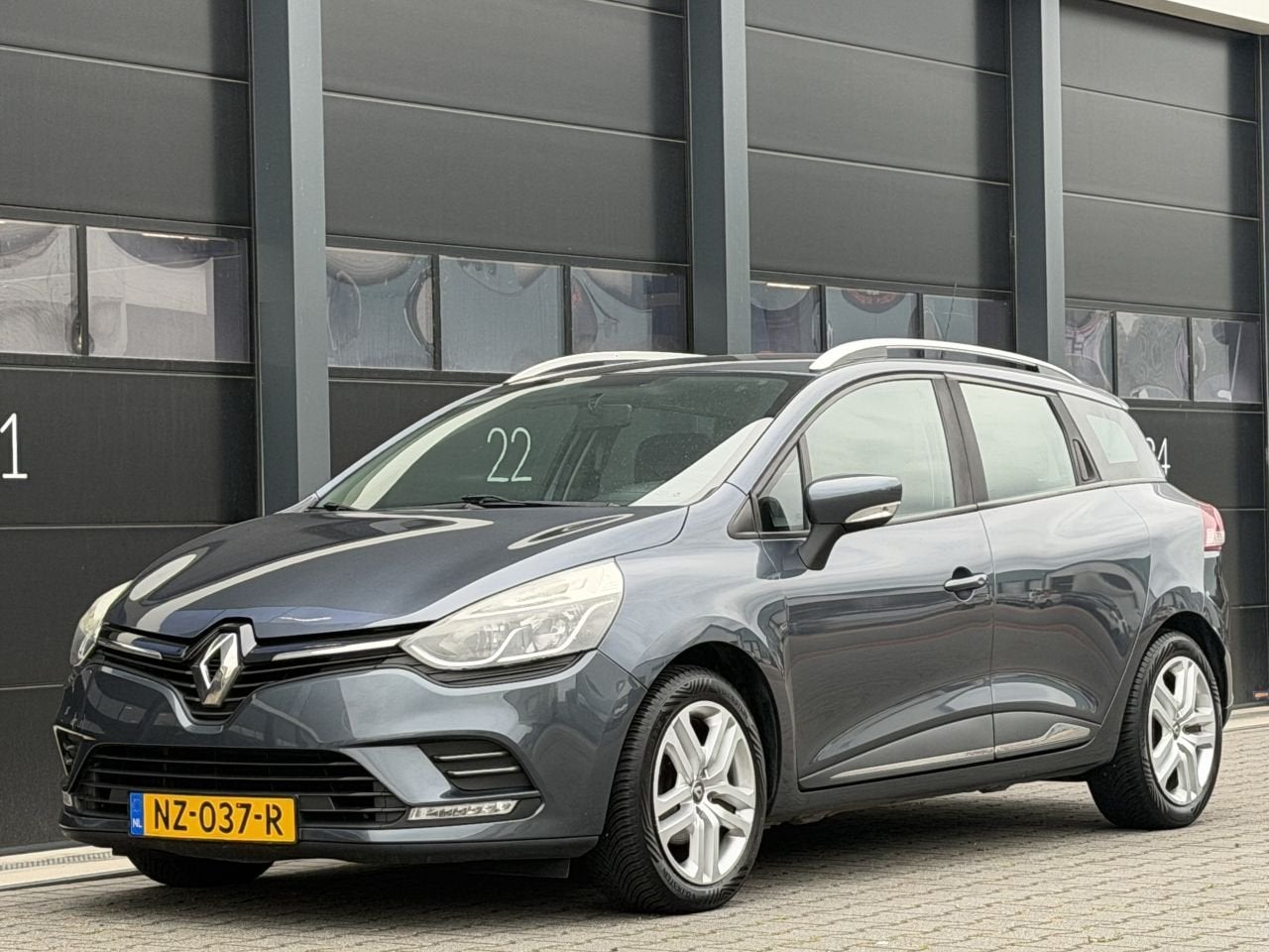 Renault Clio 1.5 dCi Ecoleader Zen Navi PDC EURO-6, Voorwielaandrijving, 625 kg, 4 cilinders, Origineel Nederlands